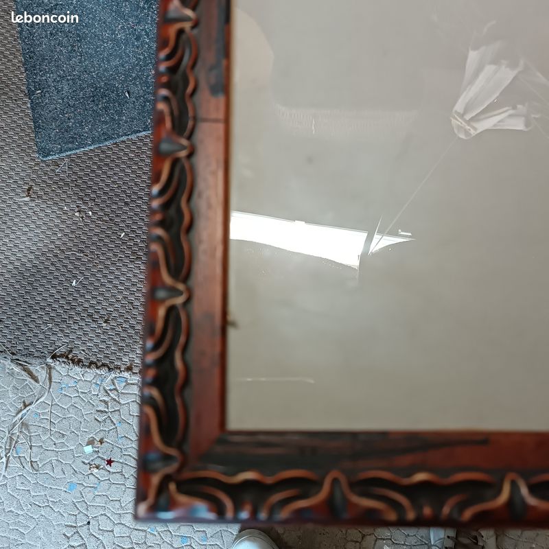 Grand cadre bordure bois avec verre (image 1)