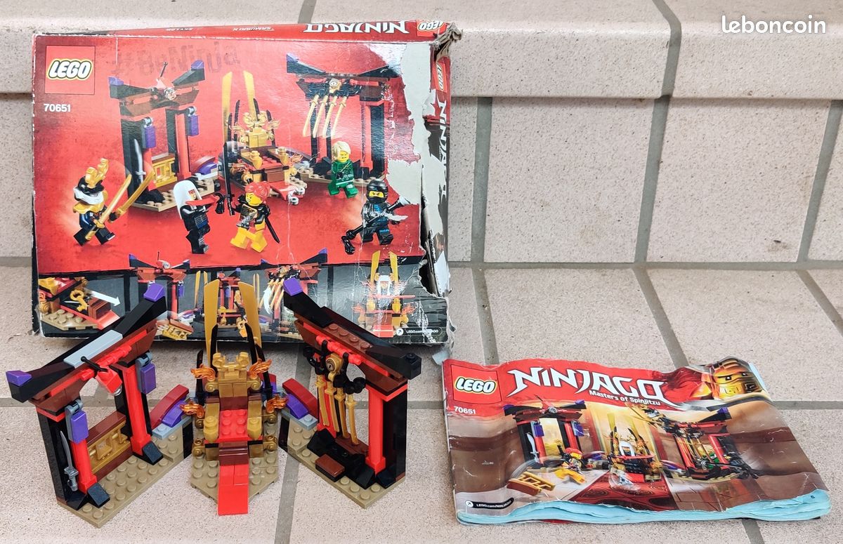 Lego 70651 Ninjago Throne Room Showdown 70651 LEGO Ninjago Hunted