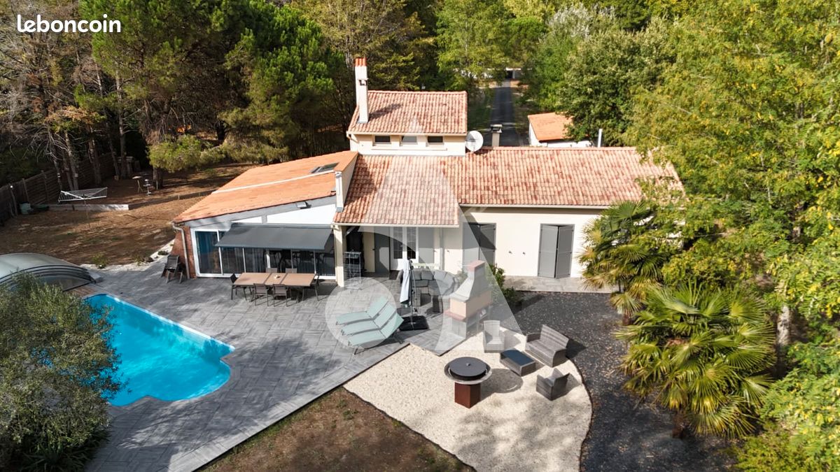 Maison 11 pièces 272 m² · à La Tremblade · 272 m² · 898 700 €