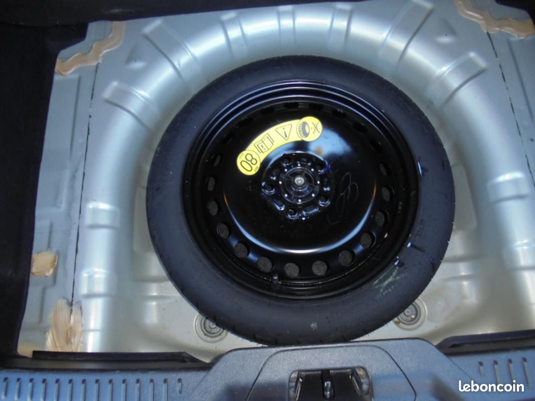 Ford Focus 1.0 EcoBoost 125 BVA8 ST Line (image 13)