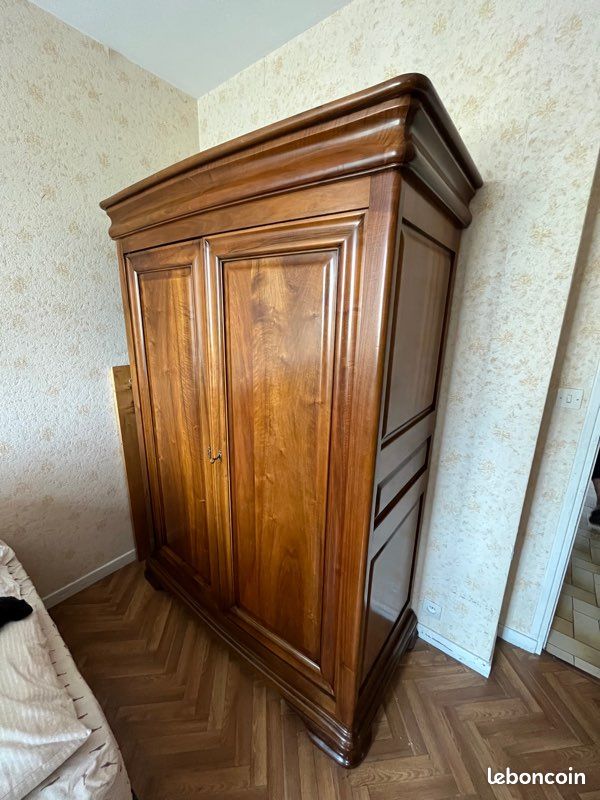 Armoire en noyer massif style Louis-Philippe (image 2)