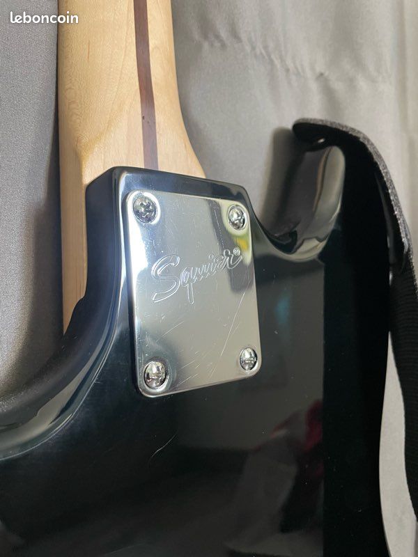 Pack basse Squier Bronco by Fender + ampli Fender Rumble 15 + housse + câble + sangle (image 8)