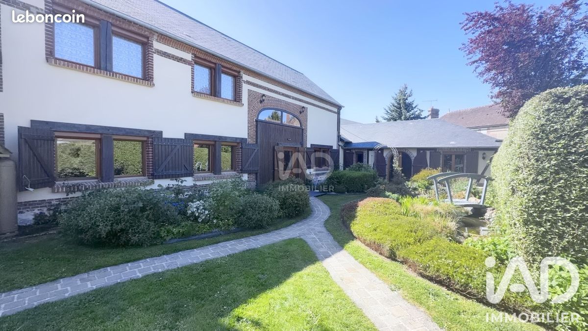 Maison 8 pièces 200 m² · à Chandai · 200 m² · 231 000 €