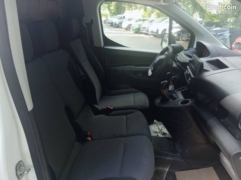 Peugeot Partner FGN FOURGON STANDARD 1000 KG BLUEHDI 100 S&S BVM5 PREMIUM (image 9)