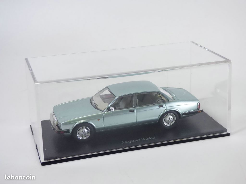 Neo 1/43 Scale Resin NEO49603 - Jaguar XJ40 Sovereign - Met Lt Green 7427265153389