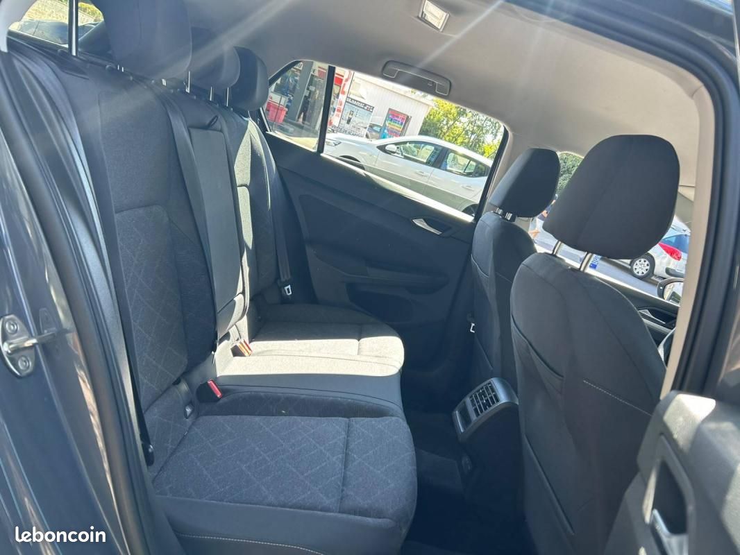 Volkswagen Golf VIII 2.0 TDi DSG7 150 cv (image 10)