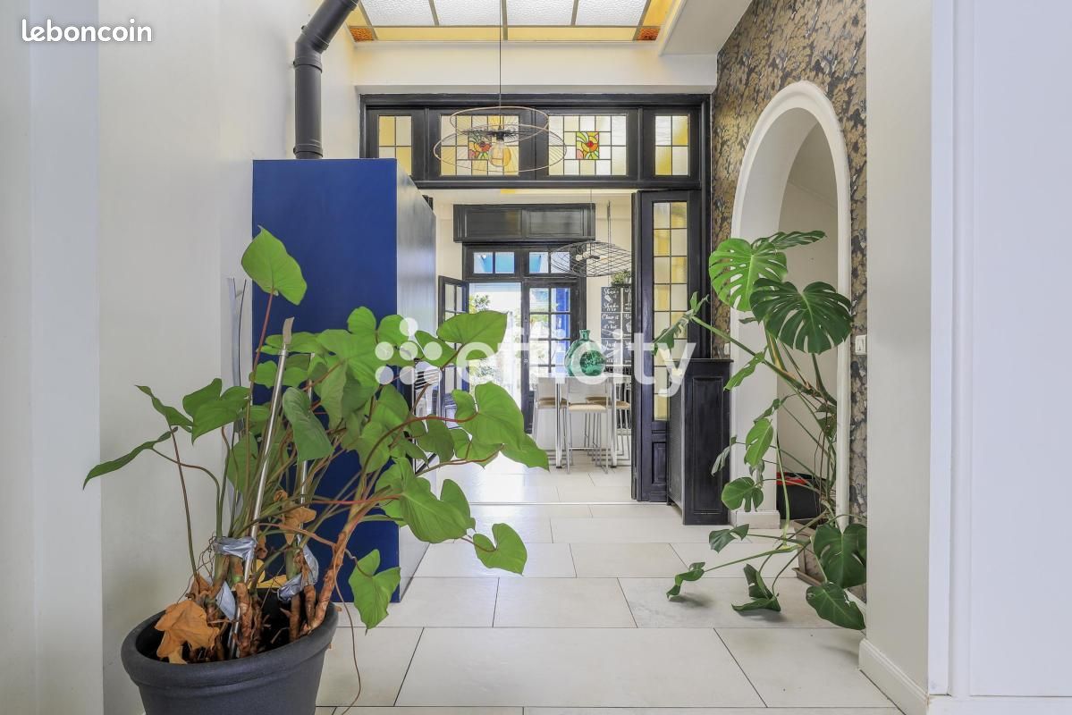 Maison 8 pièces 190 m² · à Loos · 190 m² · 416 000 €