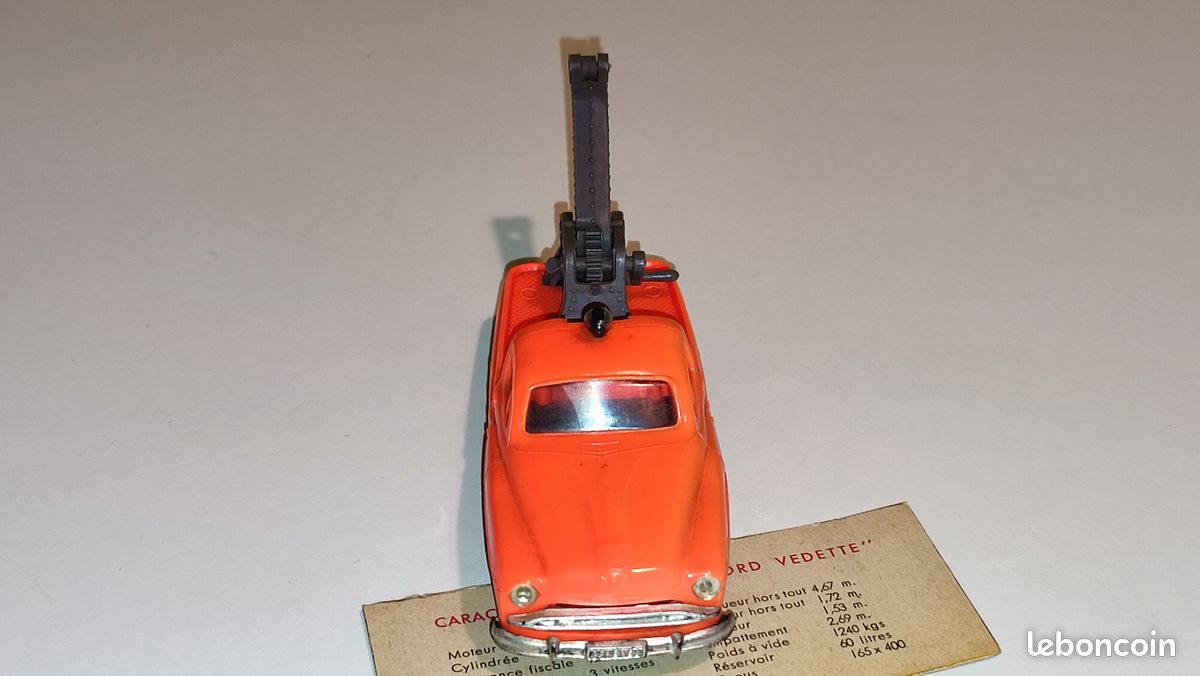 NOREV Ancien 1/43 FORD Vedette Dépanneuse N*34 Bleu avec boi
