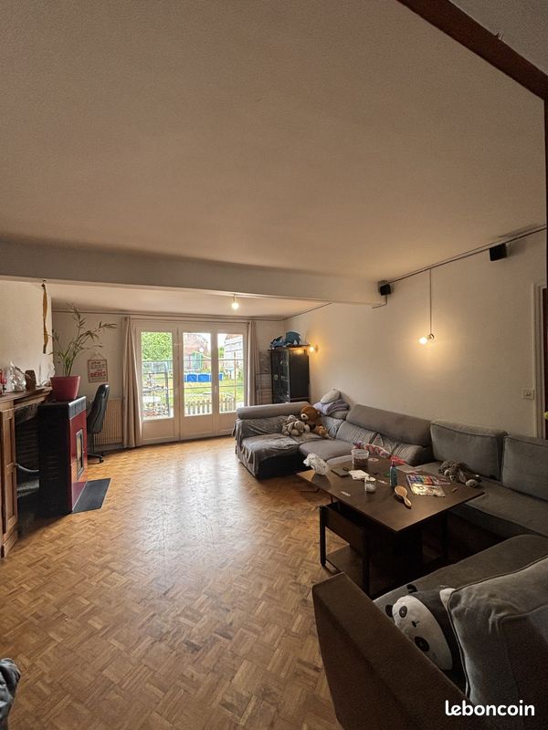 Maison 6 pièces 164 m² · à Ailly-sur-Noye · 164 m² · 221 550 €