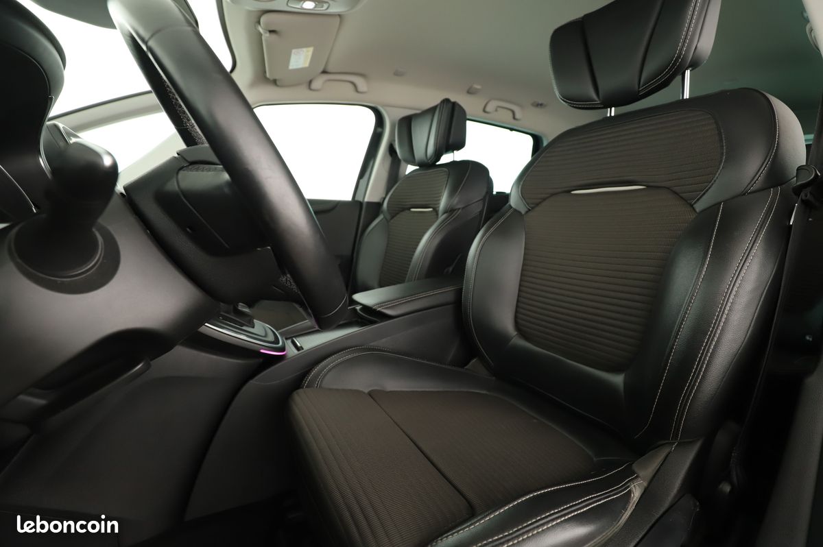 Renault Grand Scénic 1.6 dCi Energy Bose Edition EDC 7PL 160 ch (image 5)
