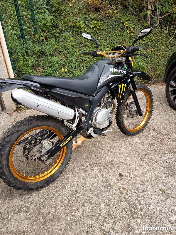 125 xt - Motos