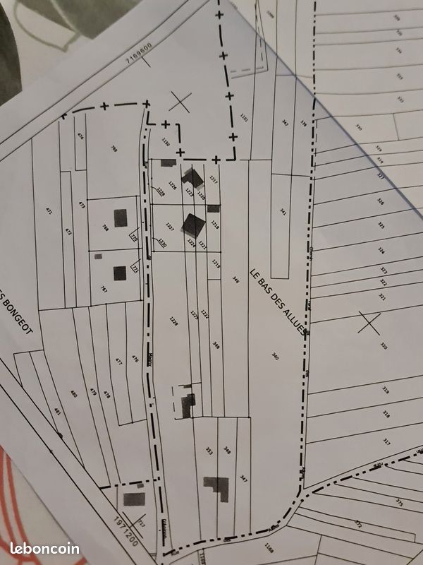 Terrain 1500m2 entre clairegoutte et magny d'anigon · à Magny-Danigon · 52 000 €