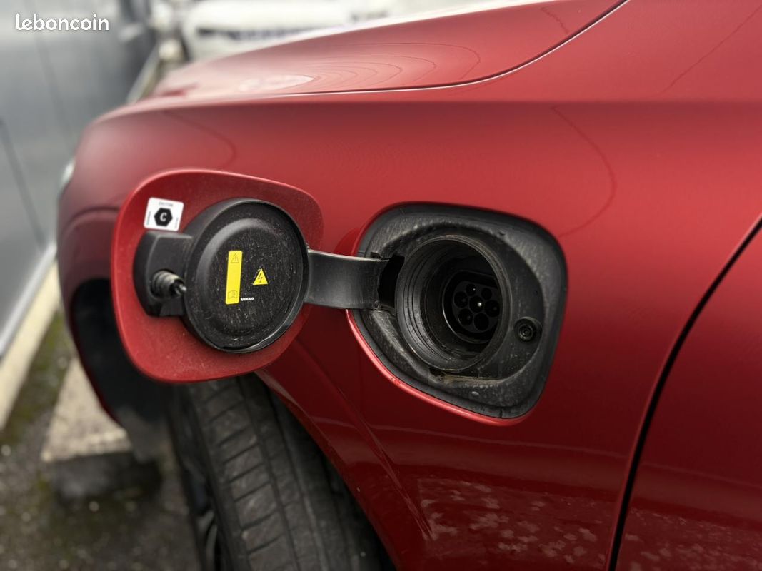 VOLVO XC60 T6 AWD PHEV 350 Plus Style Chrome avec T.O (image 18)