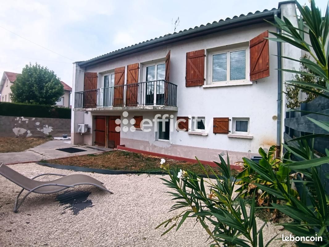 Maison 6 pièces 140 m² · à Savigneux · 140 m² · 235 000 €