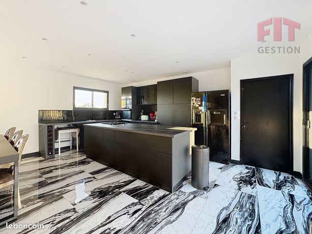 Villa 4 pièces 136 m²