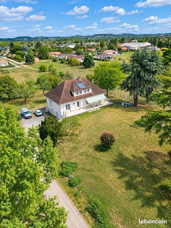 Maison 9 pièces 180 m² · à Bias · 180 m² · 246 000 €