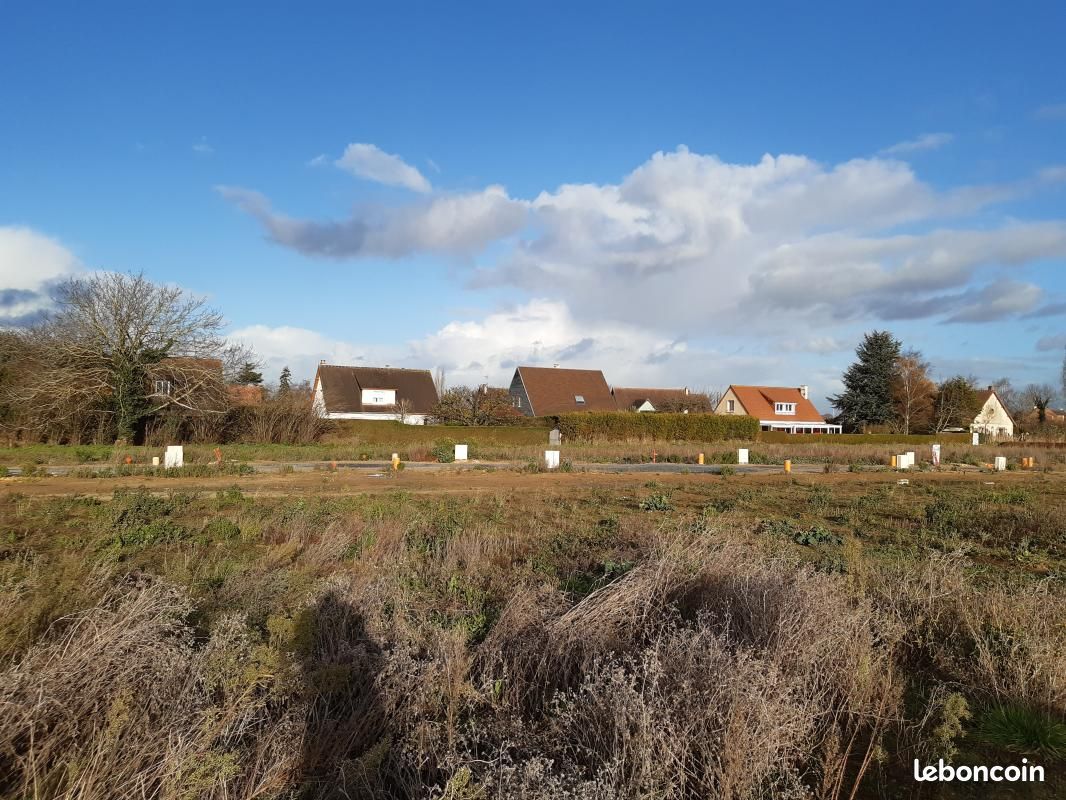 Terrain 693 m² · à Cesny-aux-Vignes · 48 000 €