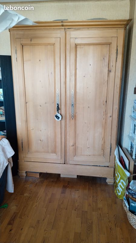 Armoire sapin (image 1)