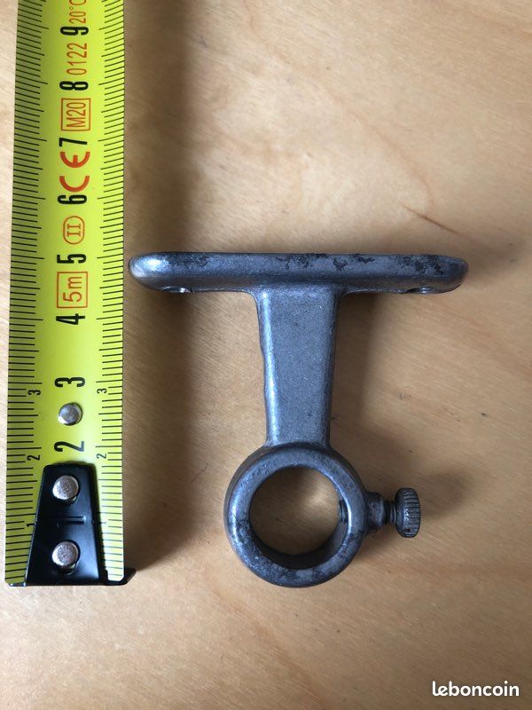 Fixation barre penderie ancien (image 2)