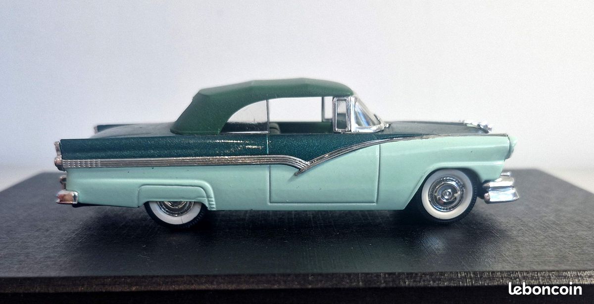 Miniature Vitesse 1/43 - Ford Fairlane 1956, Couleur Verte, Occasion TB état Avec Boîte