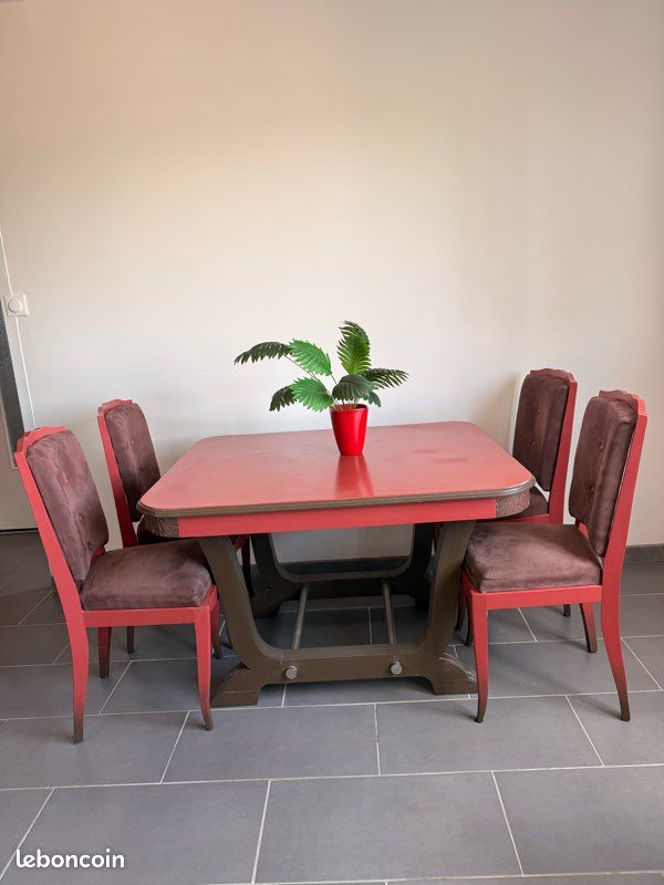 Table à manger (image 1)