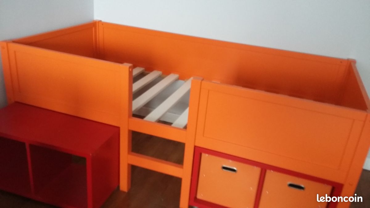 A vendre lit 90 140 avec casiers de rangement (image 2)