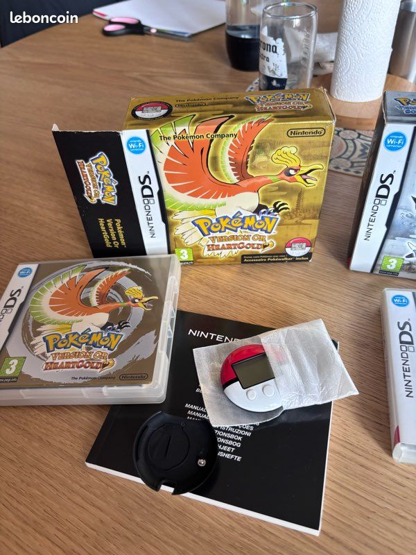 Pokémon Or HeartGold + Argent SoulSilver – DS – 2 Pokéwalker + Guide officiel (image 2)