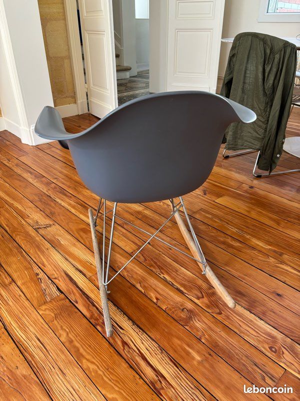 Fauteuil à bascule gris (image 3)