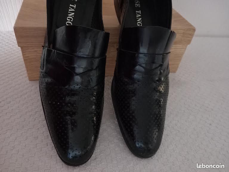 Mocassins Femme Cuir Vernis Noir - Pointure 38 - Marque Rose Tango - Made In Italy - Occasion Excellent état