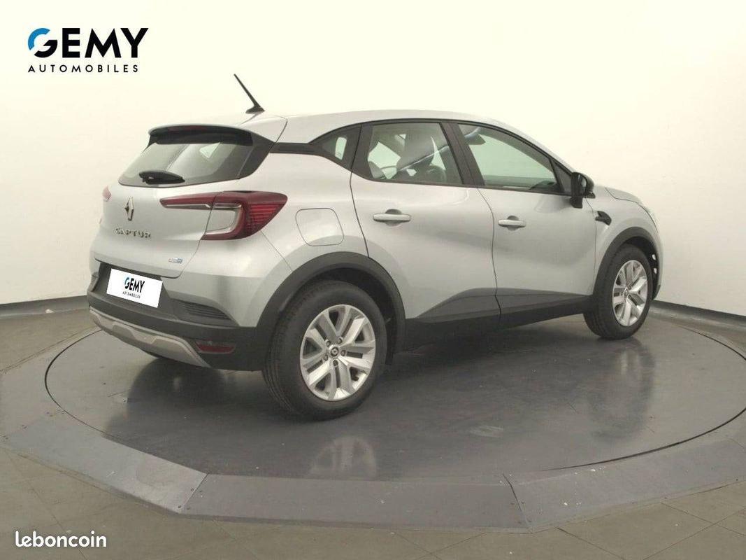 RENAULT Captur E-Tech 145 - 21 Business (image 18)