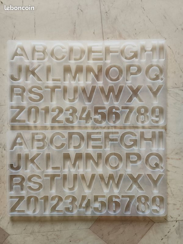Moules alphabet (image 1)