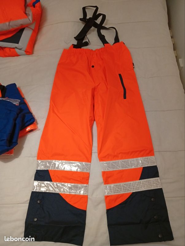 Tenue de pluie (image 1)
