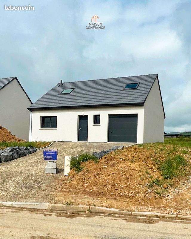 Maison 5 pièces 105 m² · à Argoeuves · 105 m² · 247 800 €