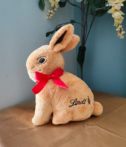 Peluche lapin Lindt (environ 30 cm) (image 4)
