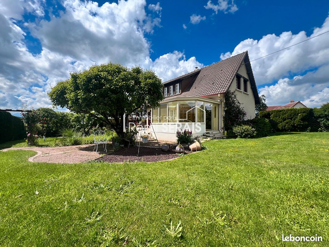 Maison 6 pièces 134 m² · aux Monts d'Aunay · 134 m² · 240 000 €