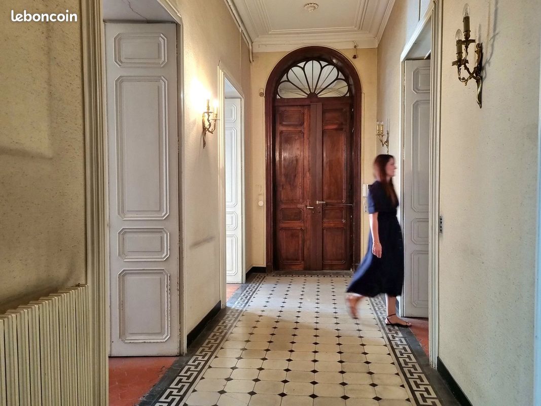 Appartement 7 pièces 216 m² · à Nîmes · 216 m² · 495 000 €