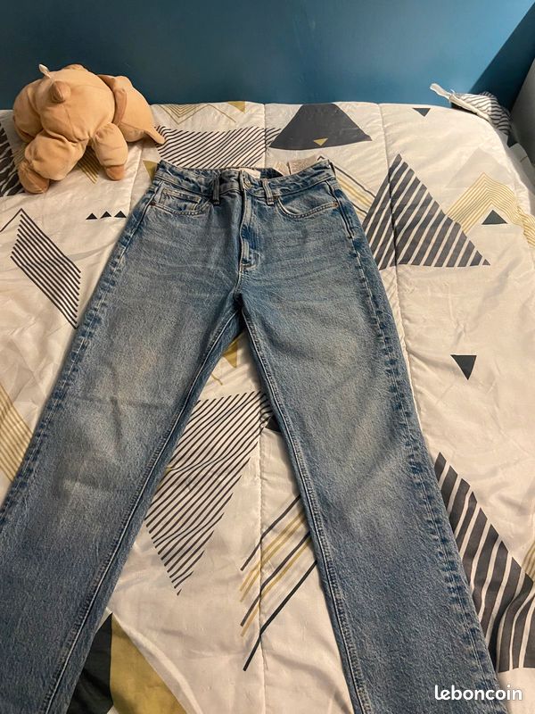 Jean Zara bleu coupe droite (image 1)