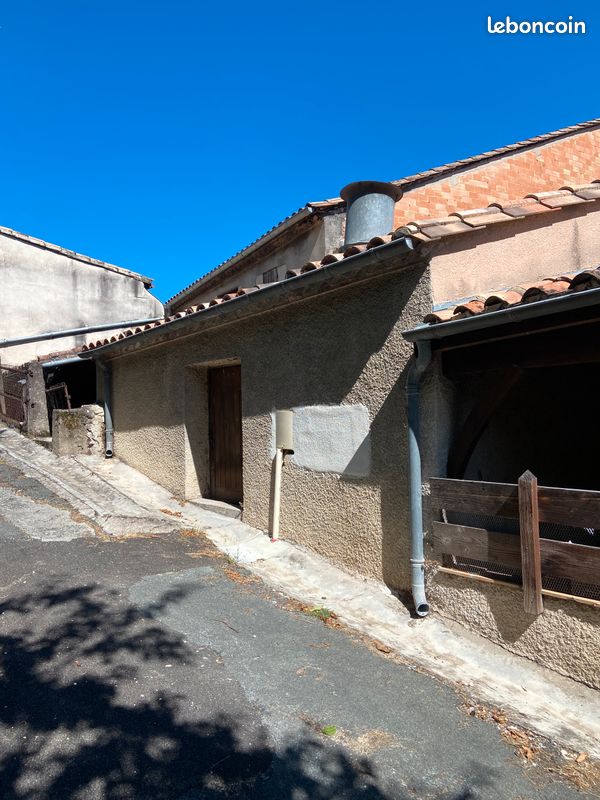 Maison 6 pièces 220 m² · à Cancon · 220 m² · 45 000 €