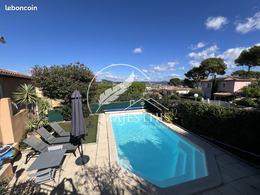 Maison 5 pièces 127 m² · à Hyères · 127 m² · 2 200 €/mois