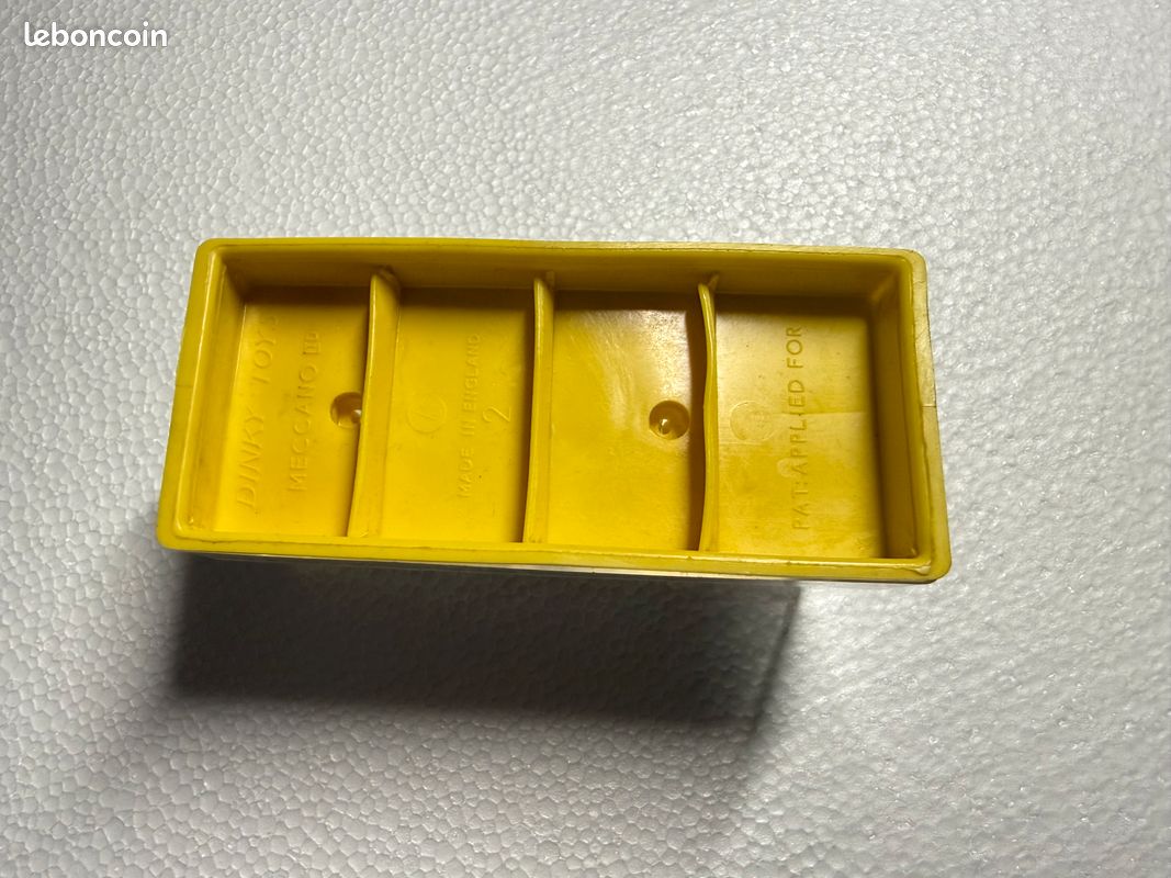 MINIATURE DINKY TOYS Meccano Ltd England Ref 109, Austin-Healey 100 EUR