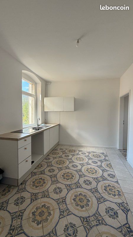 Appartement 4 pièces 95 m² · à Morhange · 95 m² · 700 €