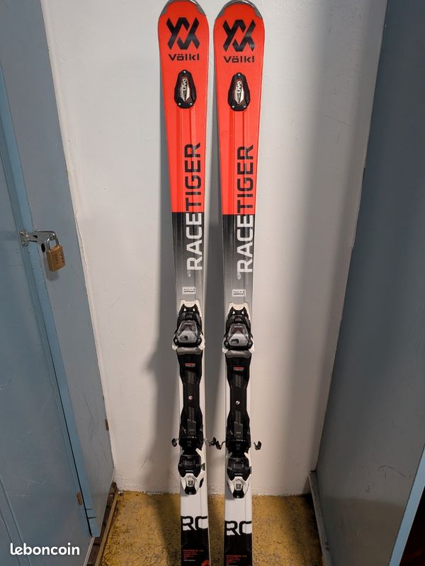 Pack de skis - Volkl - Racetiger SC White - Fixations Vmotion 10 GW Pack de skis - Volkl - Racetiger SC White - Fixations Vmotion 10 GW