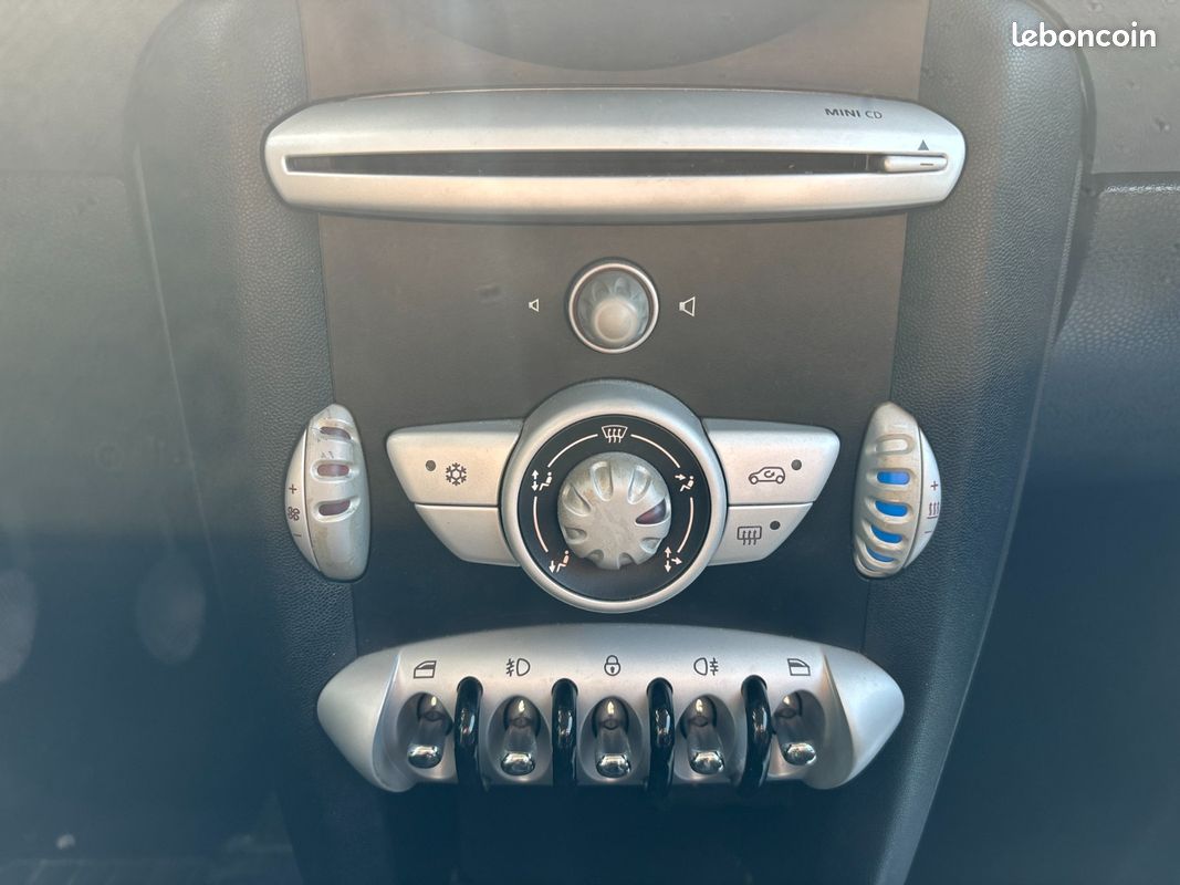 MINI HATCH R56 1.6i - 75 One (image 17)