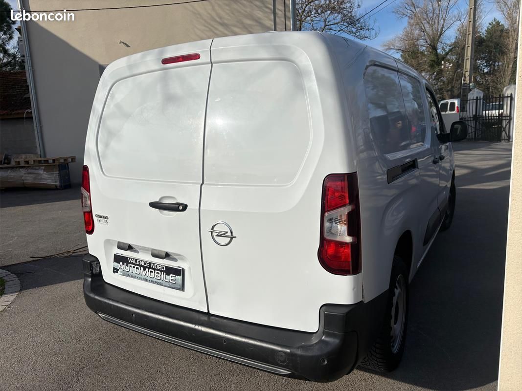 Opel Combo LONG L2H1 100CV - 59 900KM / 2022 11 700ht GARANTIE 6 MOIS (image 8)