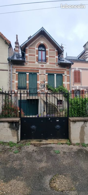 Maison 5 pièces 97 m² · à Pont-sur-Yonne · 97 m² · 122 000 €
