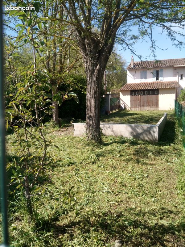 Maison 3 pièces 90 m² · à Calmont · 90 m² · 90 000 €