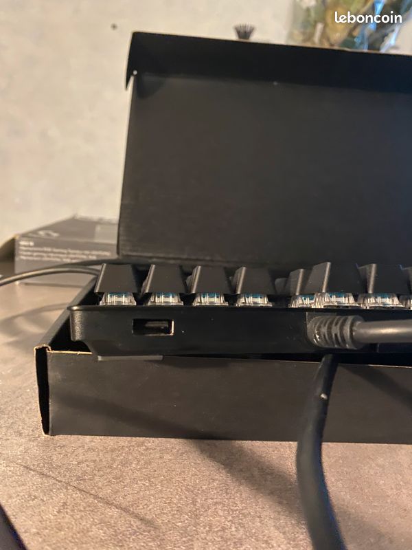 Clavier mécanique Logitech G512 SE (switch bleu) (image 4)