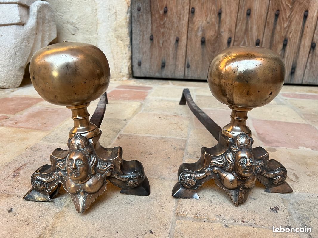 Paire De Chenets Anciens En Bronze D’époque 19 ème