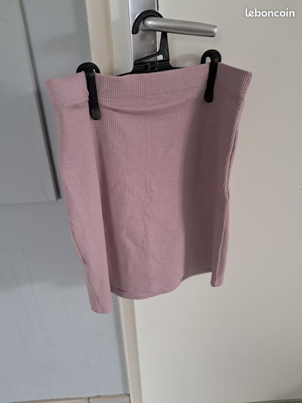 Jupe courte droite rose KIABI Vêtements