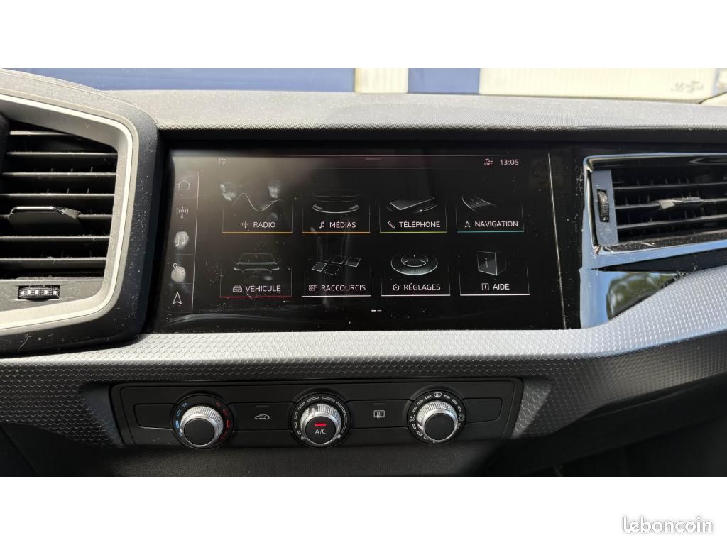 AUDI A1 Sportback - 1.0 30 TFSI 116ch Boite Auto Business line / Garantie 12 mois / Pneus AV neufs (image 21)